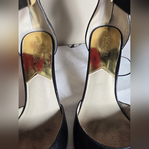 🔥EUC MICHAEL KORS LEATHER GIULIANA MID ANKLE STRAP PUMPS - Picture 11 of 16